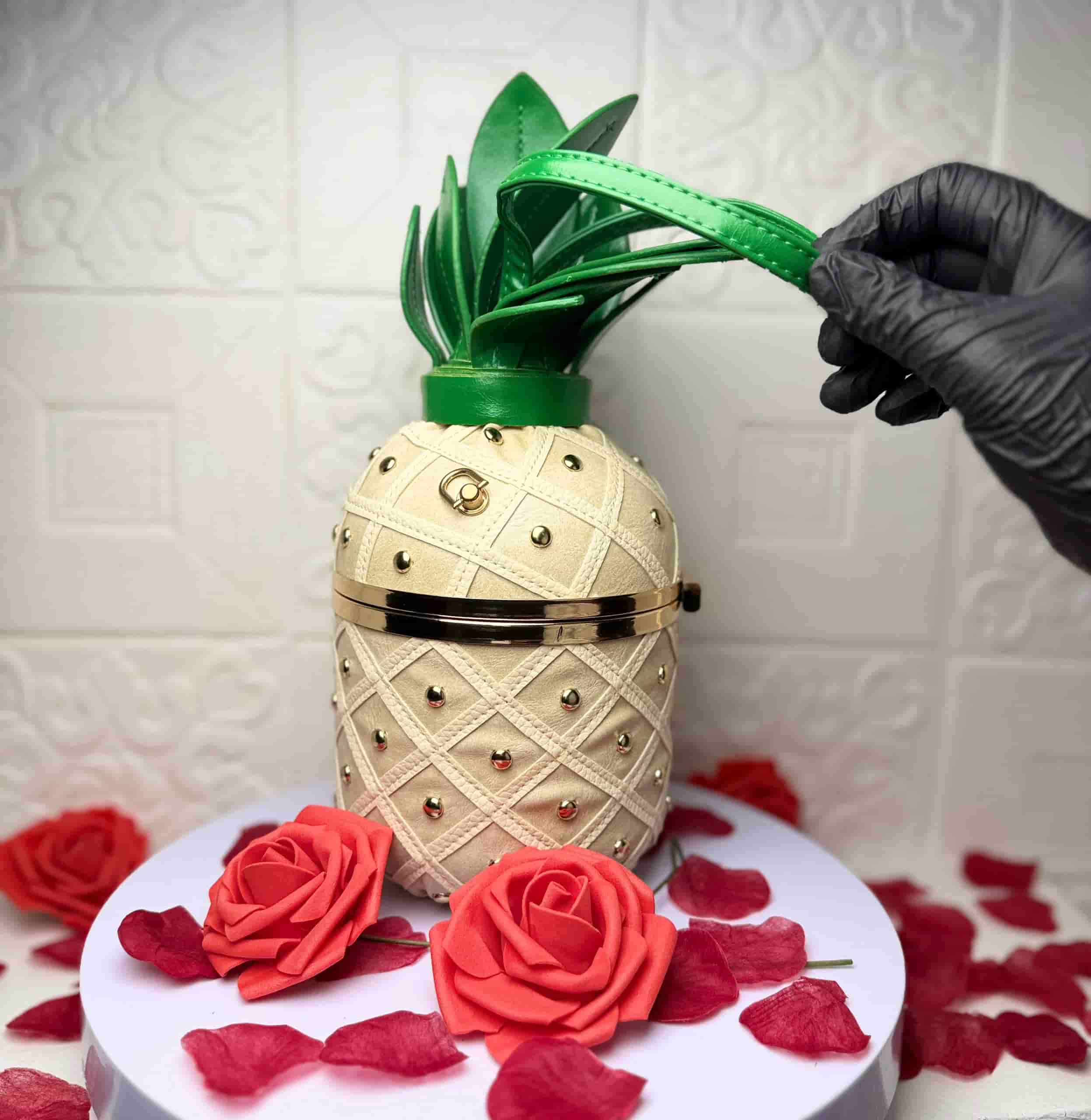 Madame Tropic (Ivory)